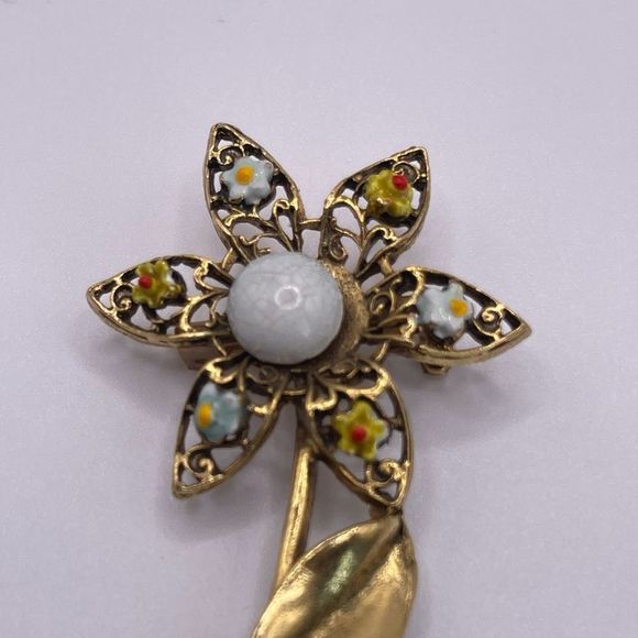 Vintage Flower Daisy Pin Brooch Spring Summer Style Gold Tone 2” Tall - Picture 4 of 5